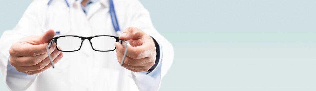 Beneficiile cumpărării online a ochelarilor de vedere